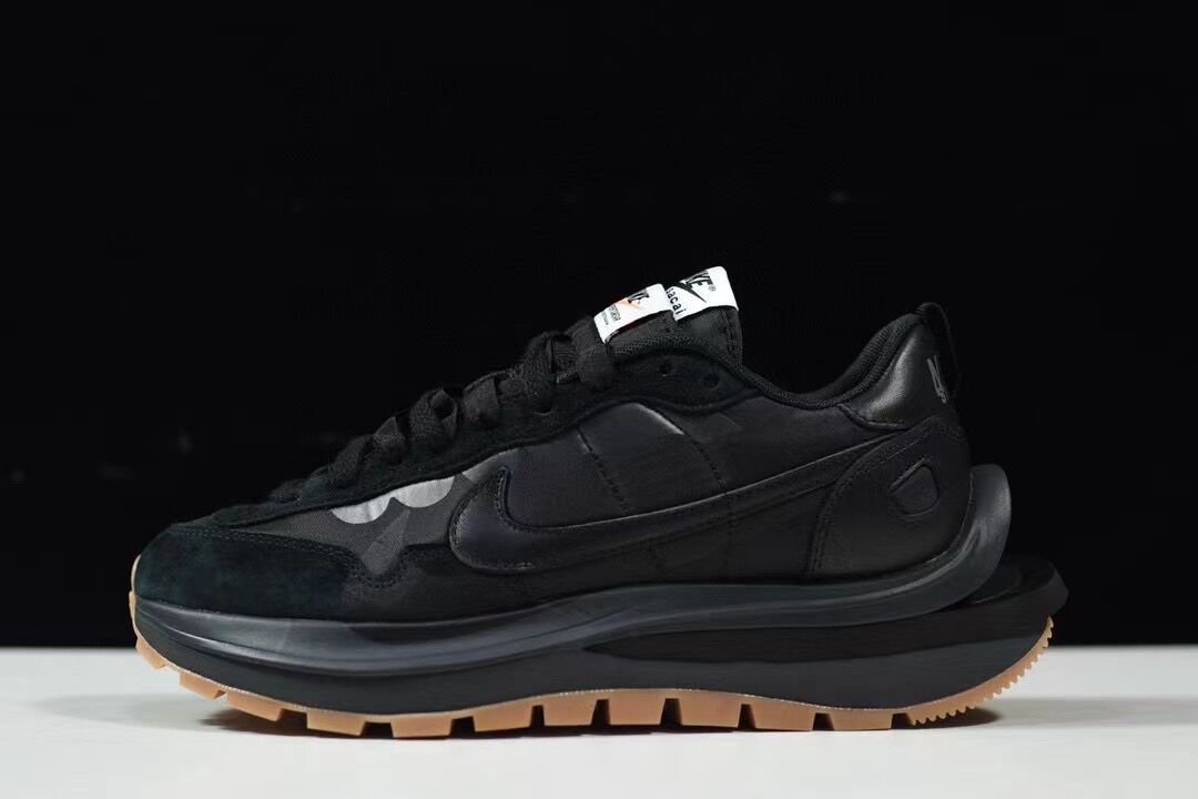 Sacai Nike VaporWaffle Black Gum DD1875-001